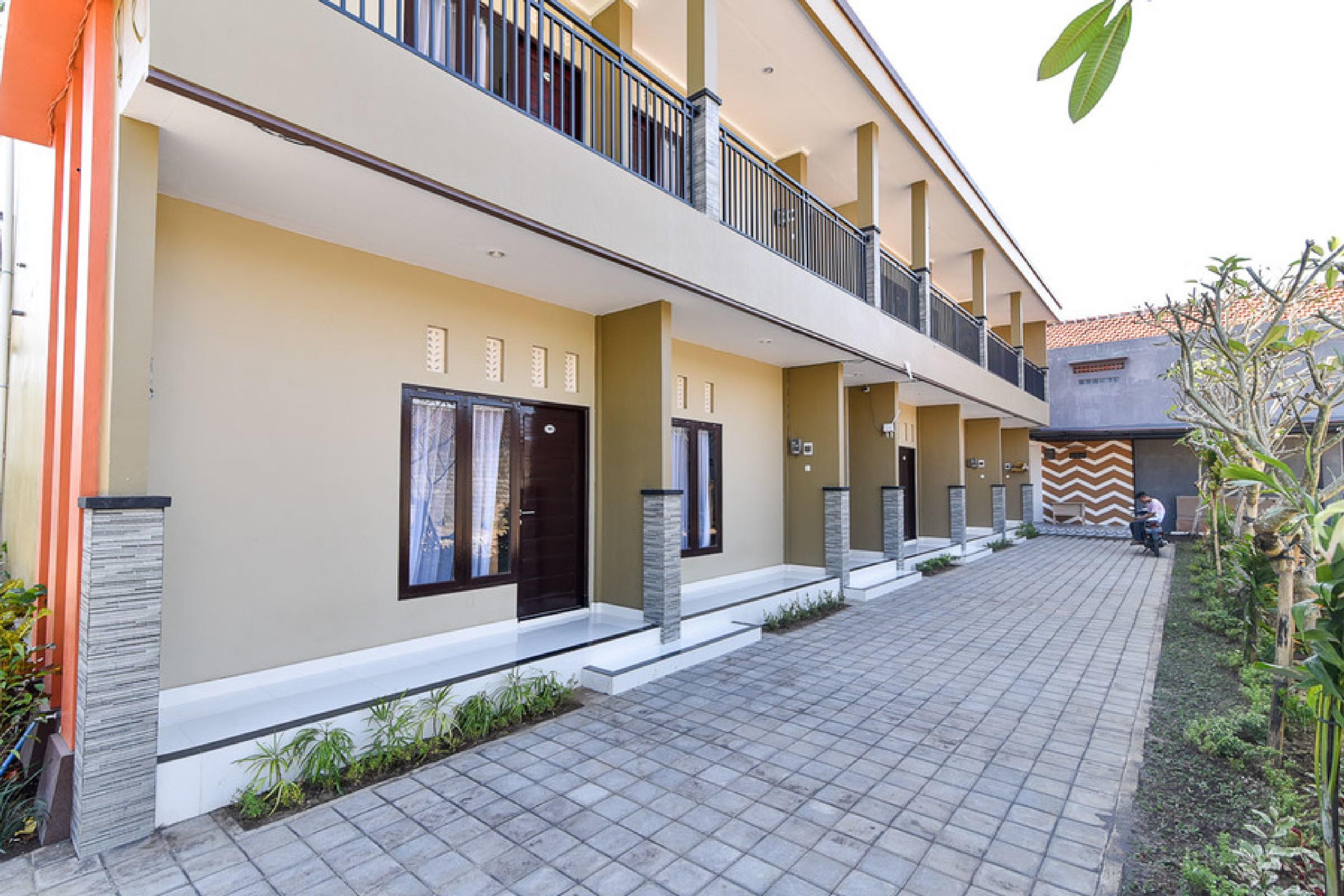Reddoorz Plus Near Jalan Imam Bonjol Denpasar Seminyak  Exterior photo